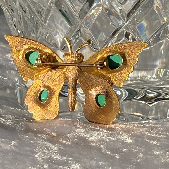Vintage Butterfly Green Oval Cabochon Gold Tone Brooch - Picture 13 of 15